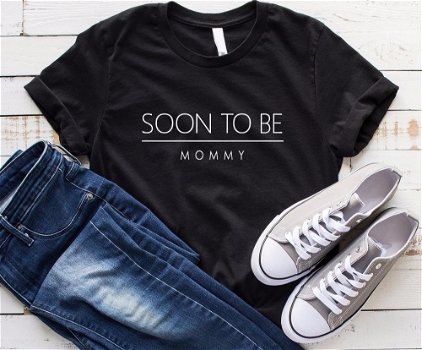 Soon to be mommy future mom Women tshirt - 0