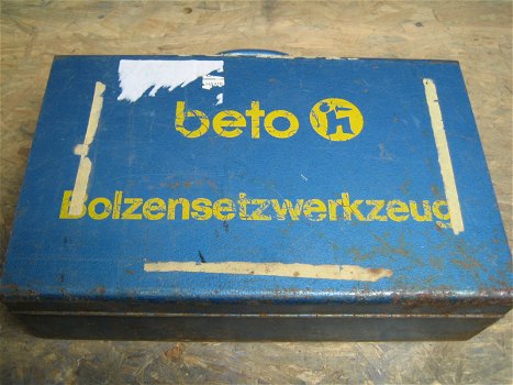 Plunjer schiethamer merk BETO model 690 in metalen koffer - 1