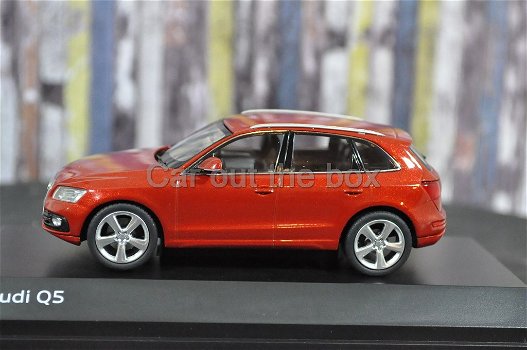 Audi Q5 rood 1:43 Schuco - 0