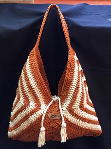 Gehaakte tas - handmade - karamel  / ivory -  NIEUW