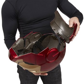 Hasbro Marvel Legends Electronic Helmet Iron Man - 4