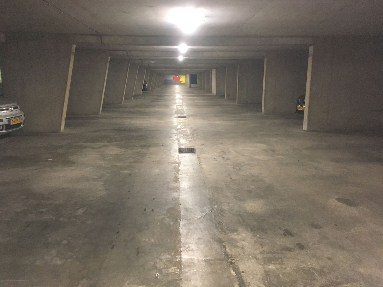 Grote dubbele garage in Zoetermeer - Afbeelding 3