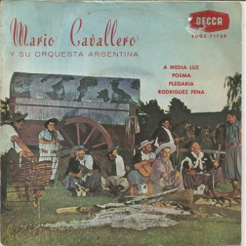 Mario Cavallero Y Su Orquesta Argentina ‎– A Media Luz + 3 (1962) - 0