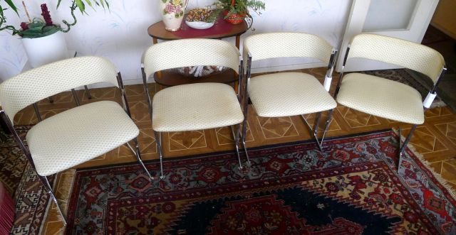Vier vintage design (eetkamer)stoelen uit de zestiger jaren - 2