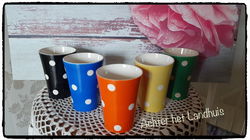 5 oude (Melk) Bekers Petrus Regout Polka Dots in diverse kleuren