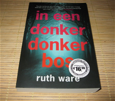 Ruth Ware - In een donker donker bos