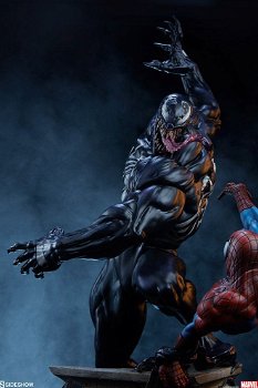 Sideshow Spider-Man vs Venom maquette 200561 - 6