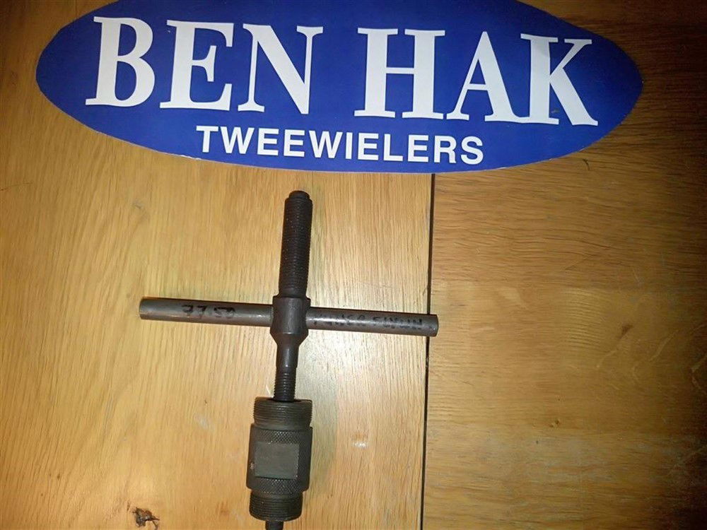 Vliegwieltrekker Honda 4-tact gereedschap ORIGINEEL 07733-0010000 - nr. 1