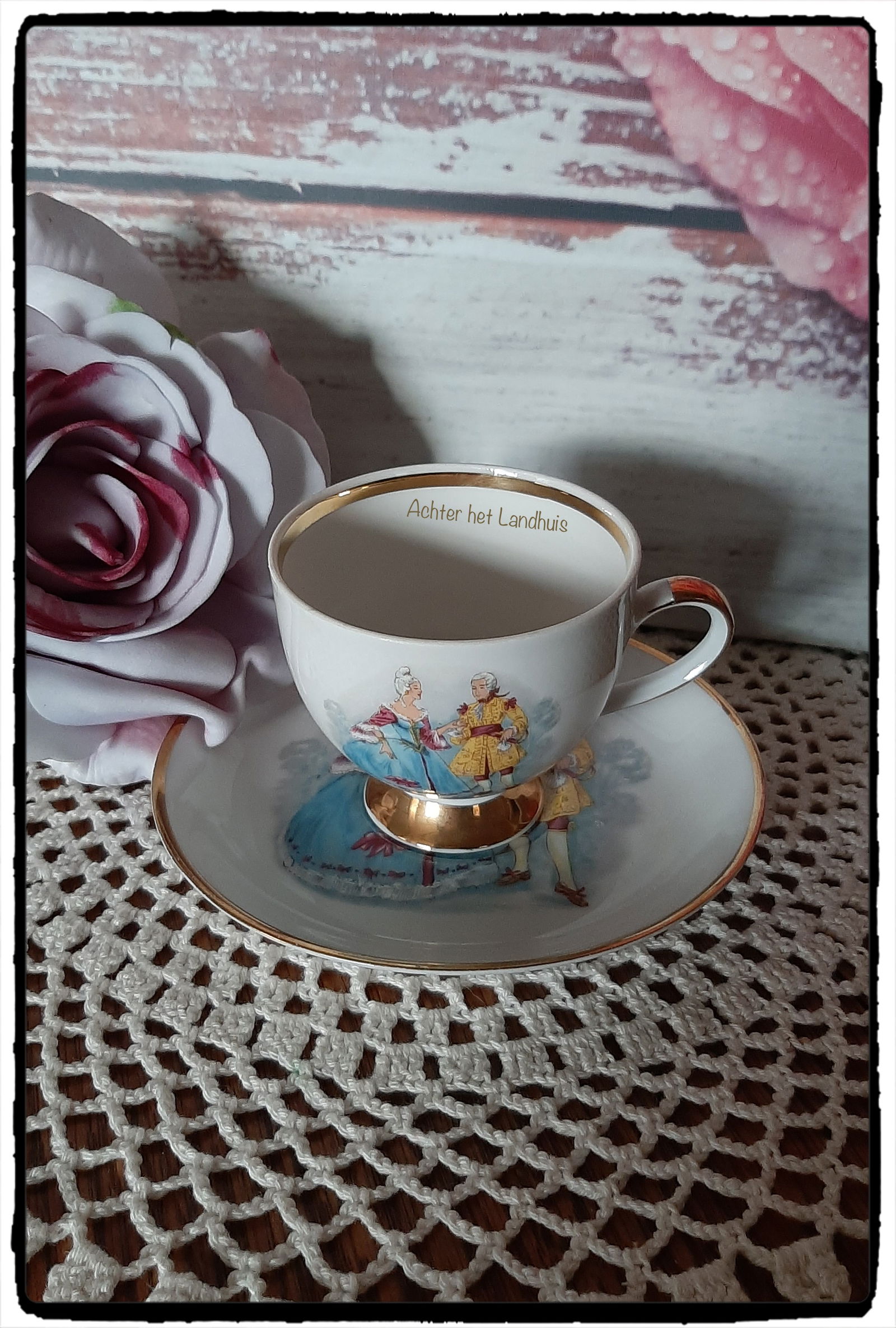 Dames Kop en Schotels oa: Royal Albert, Bavaria en Bone China en een klein Vaasje - Afbeelding 3