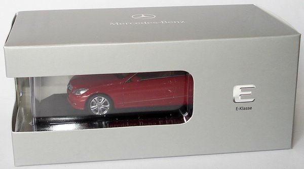 1:43 Schuco Mercedes Benz E-Klasse Coupé C207 2009 opal red - 4