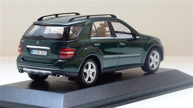 Minichamps Mercedes M Klasse (2005) 1:43 - 1