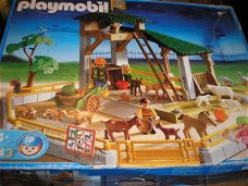 Playmobil - 3243 de kinderboerderij  - in doos  - met beschrijving