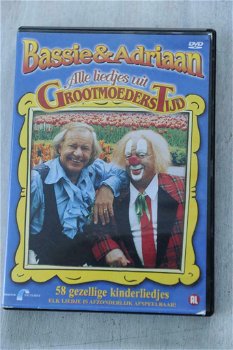 Bassie & Adriaan – Alle Liedjes Uit Grootmoeders Tijd (DVD) Nieuw 58 gezellige Kinderliedjes - 0