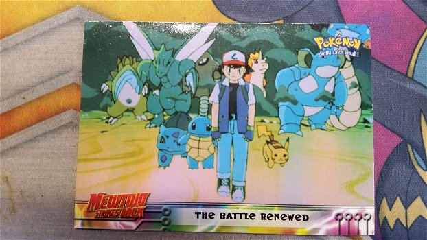 The Battle Renewed #32 Rainbow Foil Mewtwo Strikes Back (Topps) nm - 0