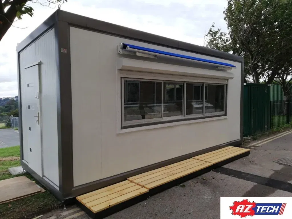 Horecacontainers / gastronomische containers / verkooppaviljoen / coffeeshop / bar 6,0 x 2,5 m - nr. 1