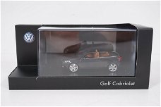 1:43 Schuco Volkswagen VW Golf Cabriolet 2012 Dark Purple