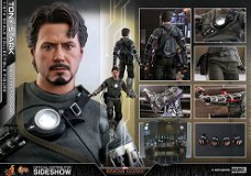 Hot Toys Iron Man Tony Stark Mech Test Version MMS581