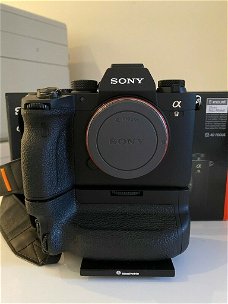 Sony α9 II full-frame camera (body)