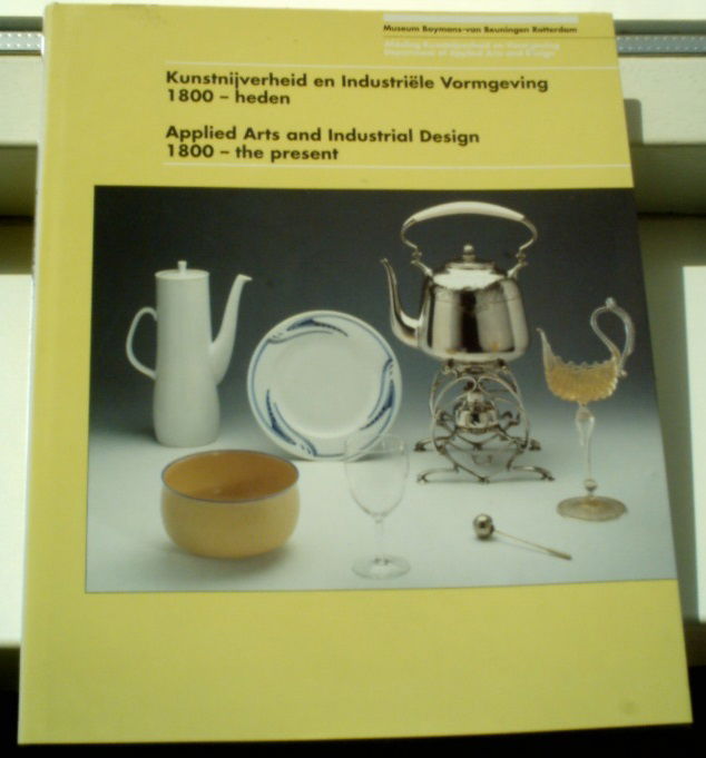 Kunstnijverheid en Industriele Vormgeving(ISBN 9067073997). - nr. 1