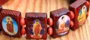Heiligenarmbandje van hout met Boeddha afbeeldingen - 1 - Thumbnail