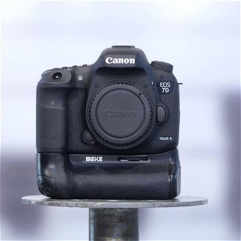 ✅ Canon EOS 7D mark II + battery grip (2629) - 0