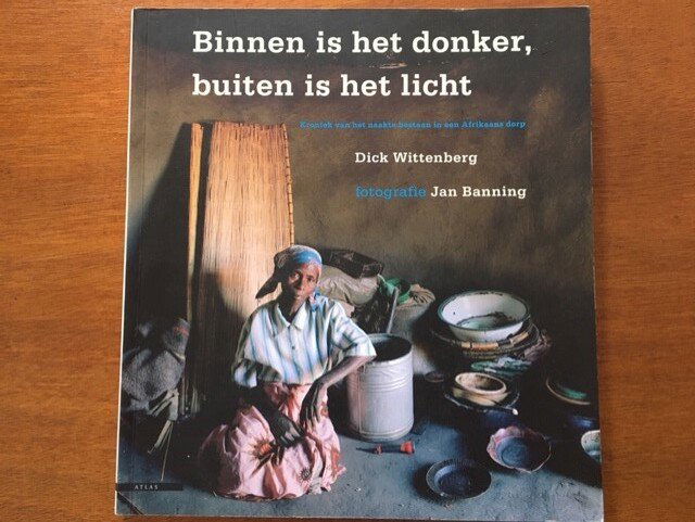 Binnen is het donker, buiten is het licht - Dick Wittenberg - nr. 1