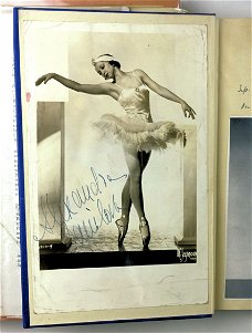 [Ballet] Alexandra Danilova 1945 Met o.a Gesigneerde foto