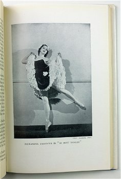 [Ballet] Alexandra Danilova 1945 Met o.a Gesigneerde foto - 3