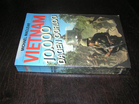 Michael Maclear : Vietnam 10.000 Dagen oorlog - 2