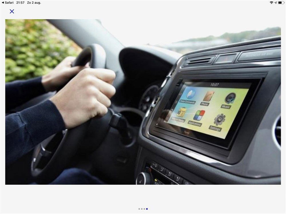 Parrot Asteroid Smart (Radio, Carkit, Multimedia) - nr. 1