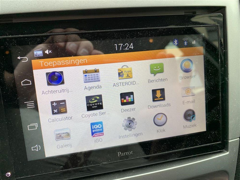 Parrot Asteroid Smart (Radio, Carkit, Multimedia) - Afbeelding 5