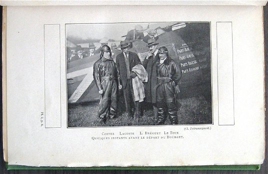 [Luchtvaart] 4 boeken c. 1928-50 o.a. Notre Tour de la Terre - 4