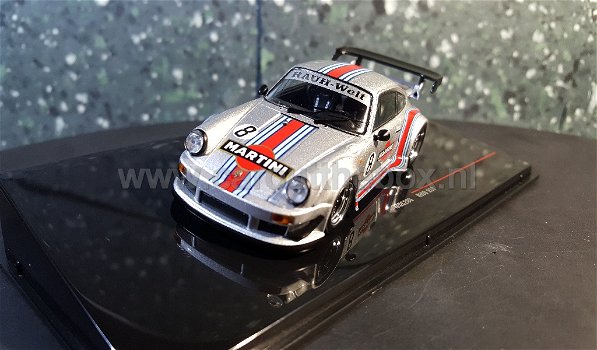 Porsche 911 RWB (930) Martini #8 1:43 Ixo - 1