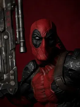 SEMIC DEADPOOL STATUE ERICK SOSA - 2