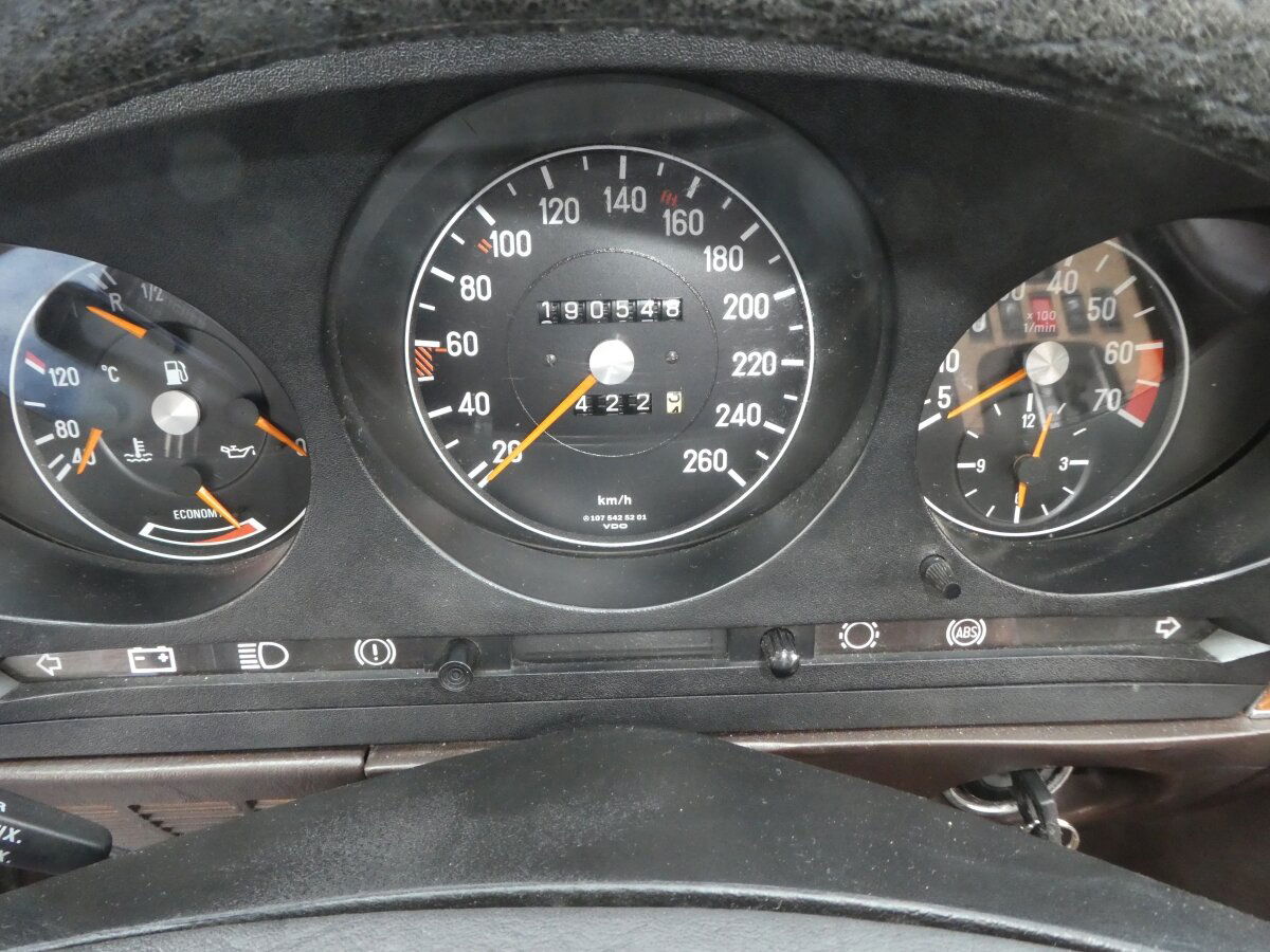 Mercedes 500 SL Oldtimer - Afbeelding 6