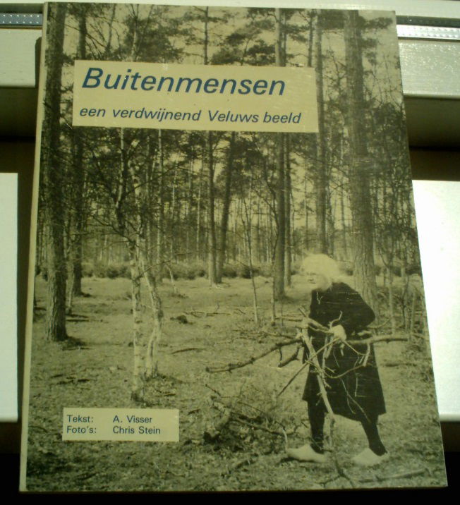 Buitenmensen een verdwijnend Veluws beeld(9071097021). - nr. 1