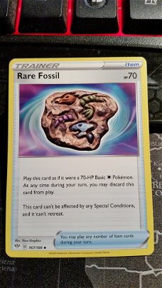  Rare Fossil  167/189  Uncommon Sword & Shield: Darkness Ablaze