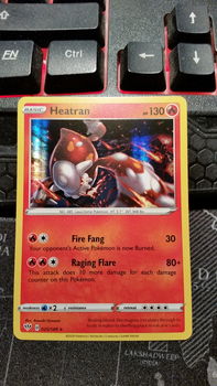 Heatran 025/189 Holo Rare Sword & Shield: Darkness Ablaze - 0