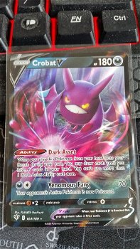 Crobat V 104/189 Ultra Rare Sword & Shield: Darkness Ablaze - 0