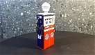 Red Crown gasoline pump 1:18 Greenlight - 1 - Thumbnail