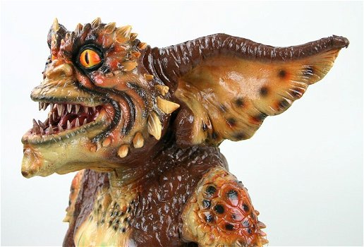 NECA Gremlins Brown Gremlin Stunt Puppet Prop Replica - 2