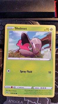 Shelmet 009/189 Common Sword & Shield: Darkness Ablaze - 0