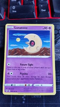 Lunatone 072/189 Uncommon Sword & Shield: Darkness Ablaze - 0