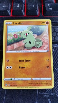 Larvitar 086/189 Common Sword & Shield: Darkness Ablaze - 0