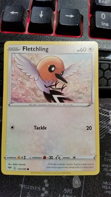  Fletchling  151/189  Common Sword & Shield: Darkness Ablaze