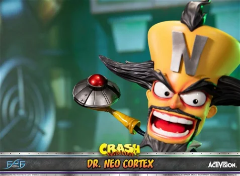 First4Figures Crash Bandicoot Dr. Neo Cortex - 1