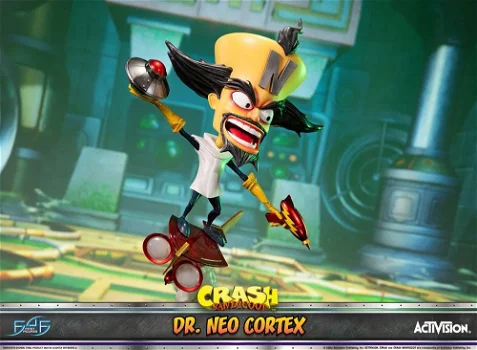 First4Figures Crash Bandicoot Dr. Neo Cortex - 2