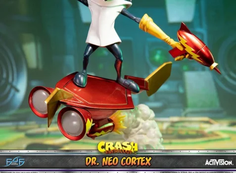 First4Figures Crash Bandicoot Dr. Neo Cortex - 4