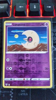 Lunatone  072/189  (reverse) Uncommon Sword & Shield: Darkness Ablaze