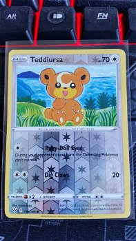 Teddiursa 138/189 (reverse) Common Sword & Shield: Darkness Ablaze - 0